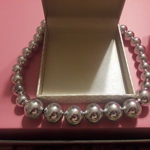 Gorgeous silver ball necklace